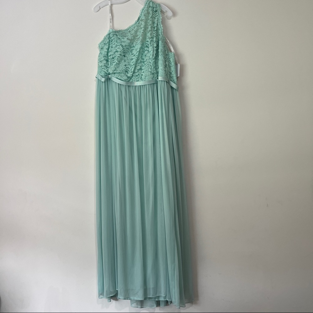 David’s Bridal Brand New One Shoulder Long Dress Mint Size 26